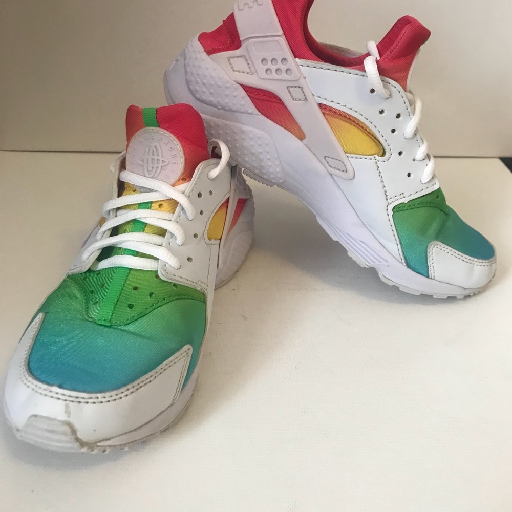 price drop🥰😘 Nike Huarache white rainbow